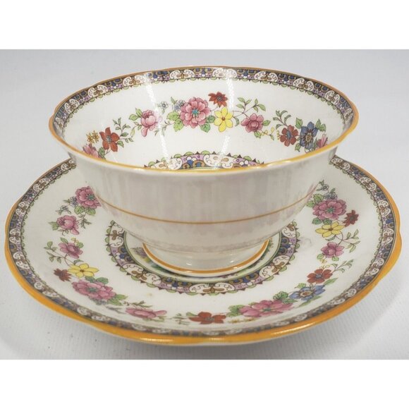 Vintage Royal Paragon Manchu Pattern Fine Bone China Tea Cup and Saucer - Picture 3 of 12